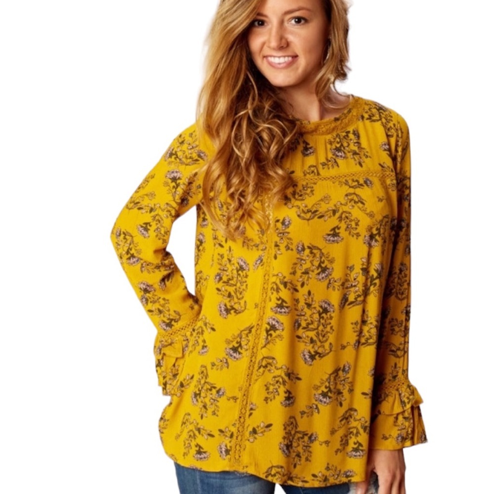 ✨BNWOT - Women's Altar'd State Trula Top - size S✨